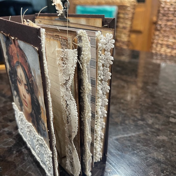 Mini junk journal - Picture 10 of 13